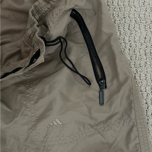 Vintage Adidas Track Cargo Tactical Parachute Pants in Beige/Taupe - Picture 4 of 9